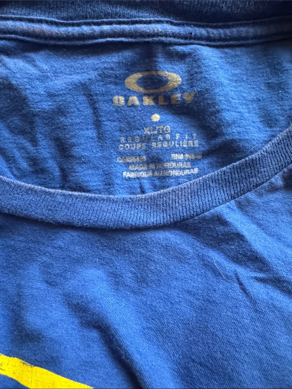 Oakley Tshirt - Picture 6 of 6